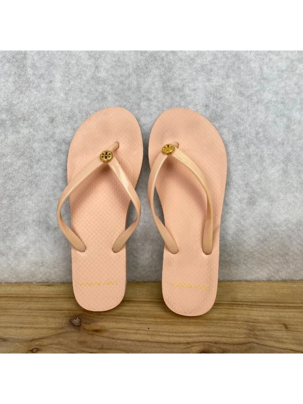 Tory Burch Chelsea Pink With Gold Hardware Flip Flops Platform Sandals Sz US 6